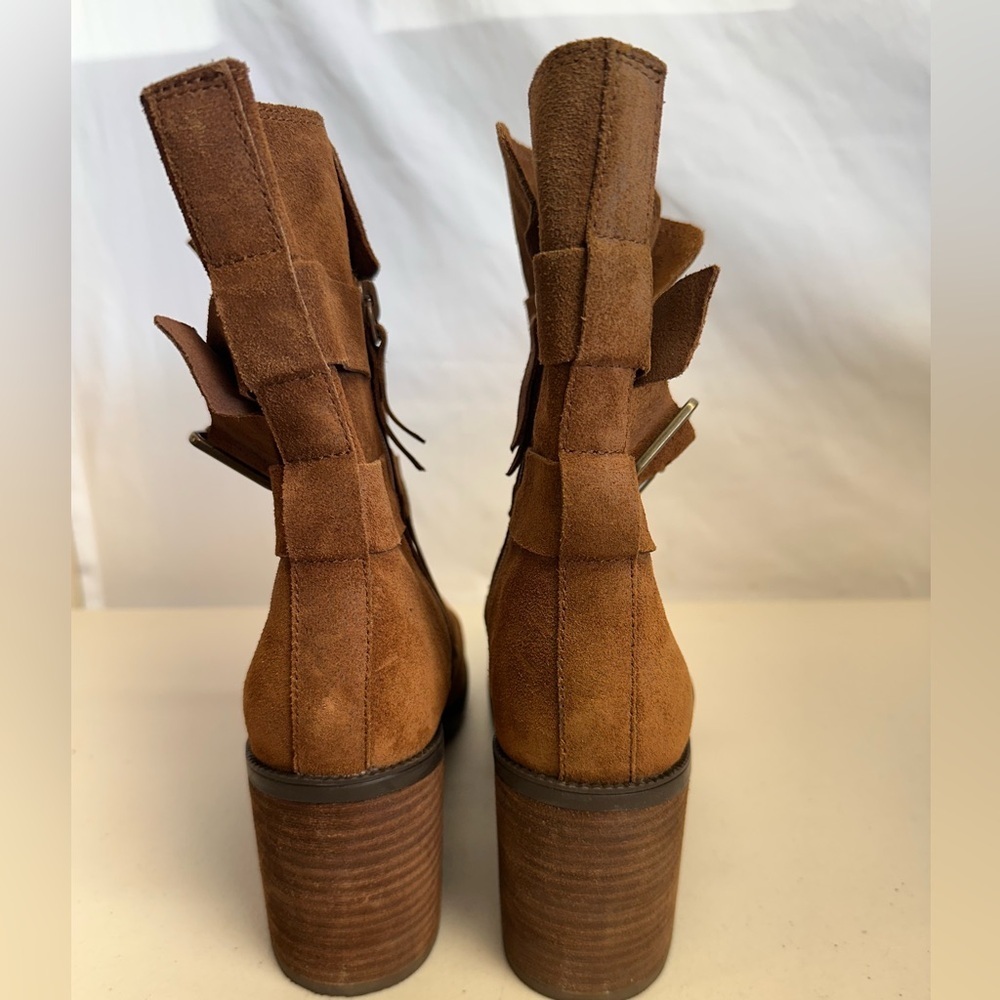 Clarks Brown Suede Leather Ankle Boots Block Heel Wrap Strap – Size 9.5M - Picture 3 of 8